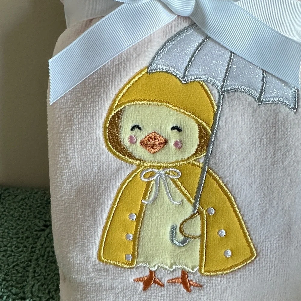Kassatex Easter 🐣 Chick 🐥 Pink Hand Towels Set of 2 Beautiful!! NEW!
